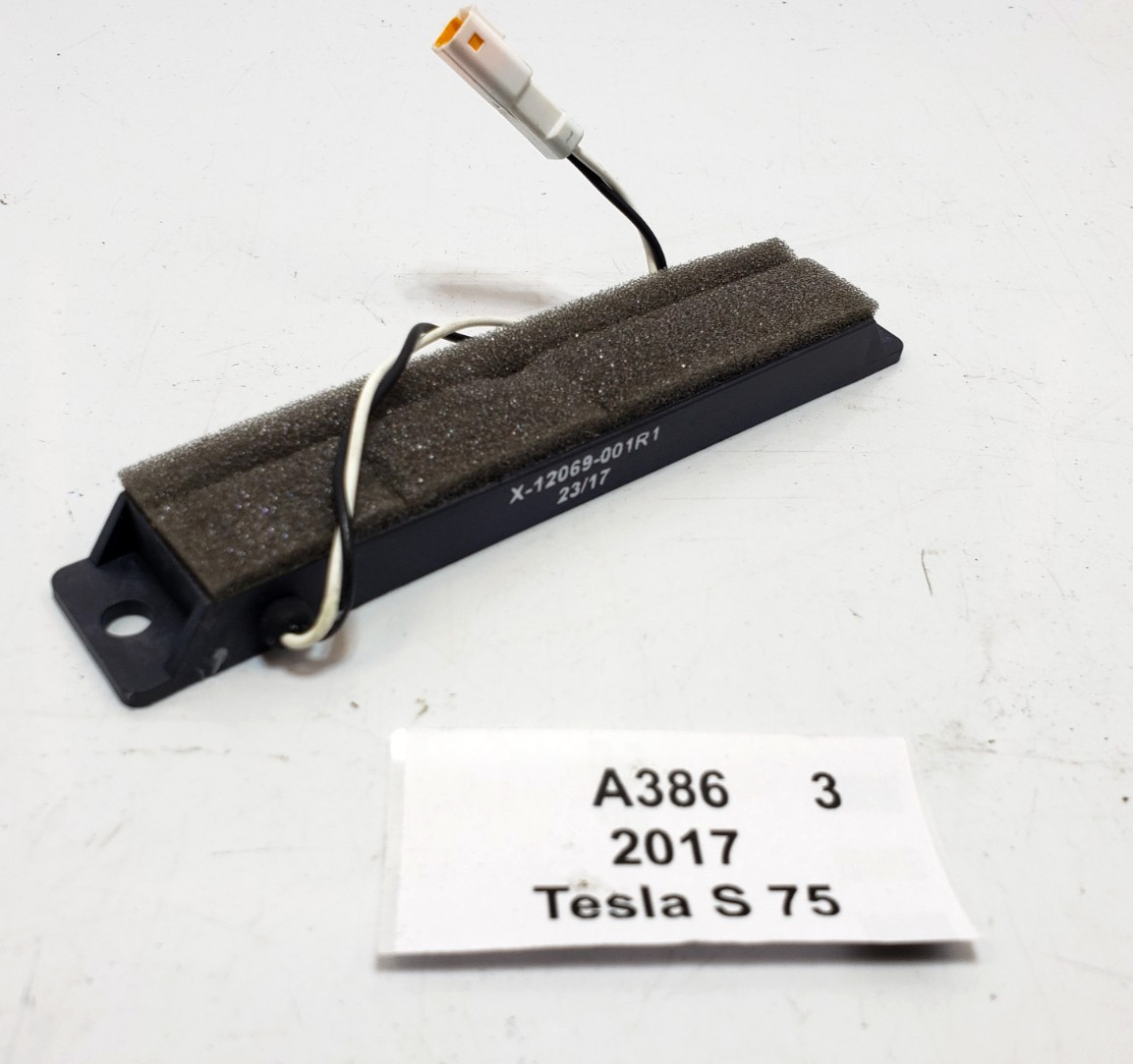 ✅ 2012-2020 OEM Tesla Model S Front Right Passenger Keyless Entry Antenna Module