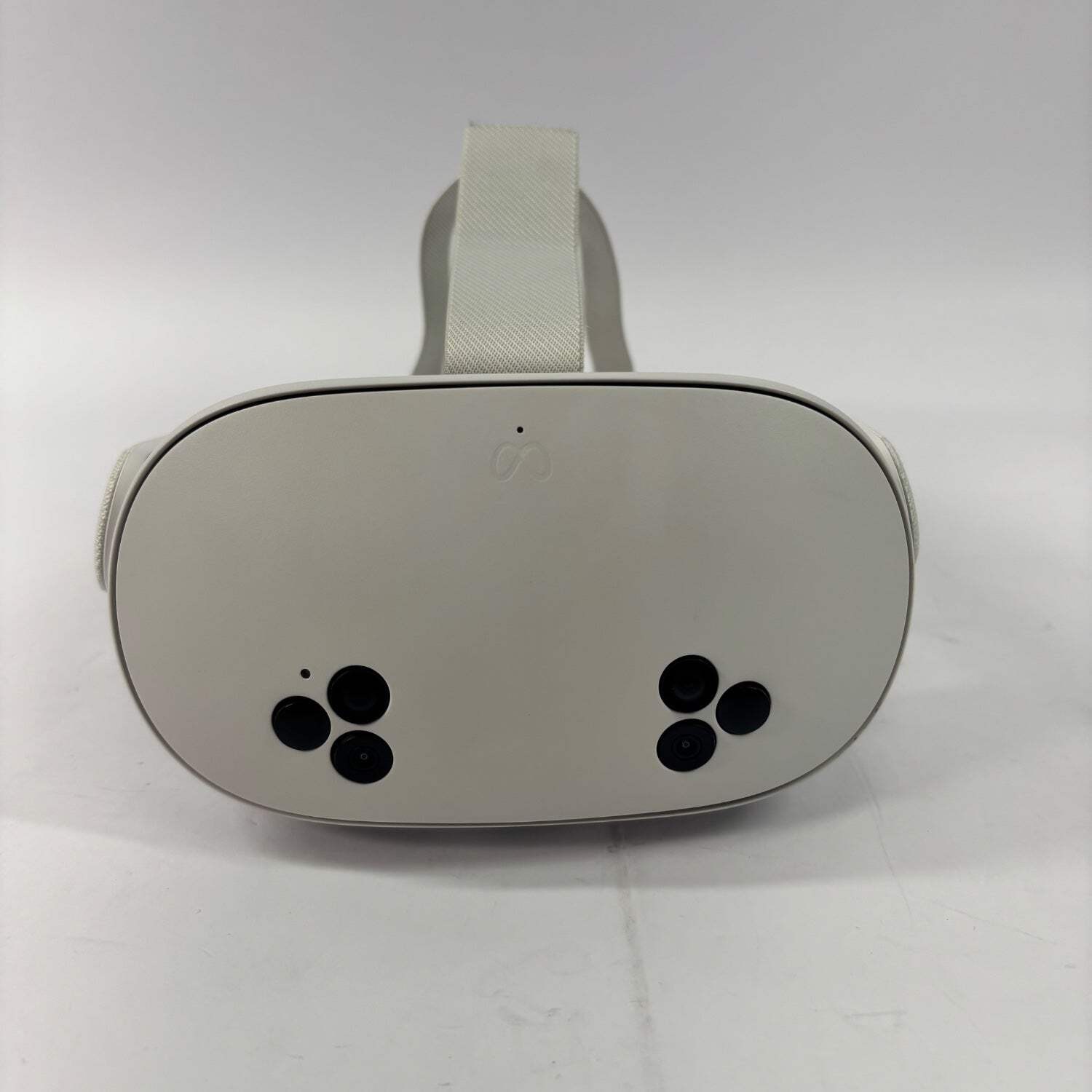 Meta Quest 3S 64GB Standalone All-in-One VR Headset P97