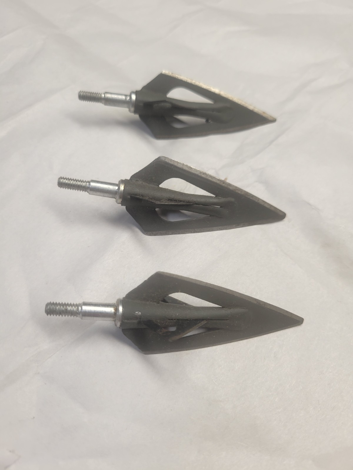 Vintage FRED BEAR Razorheads Broadheads  (3) Used condition