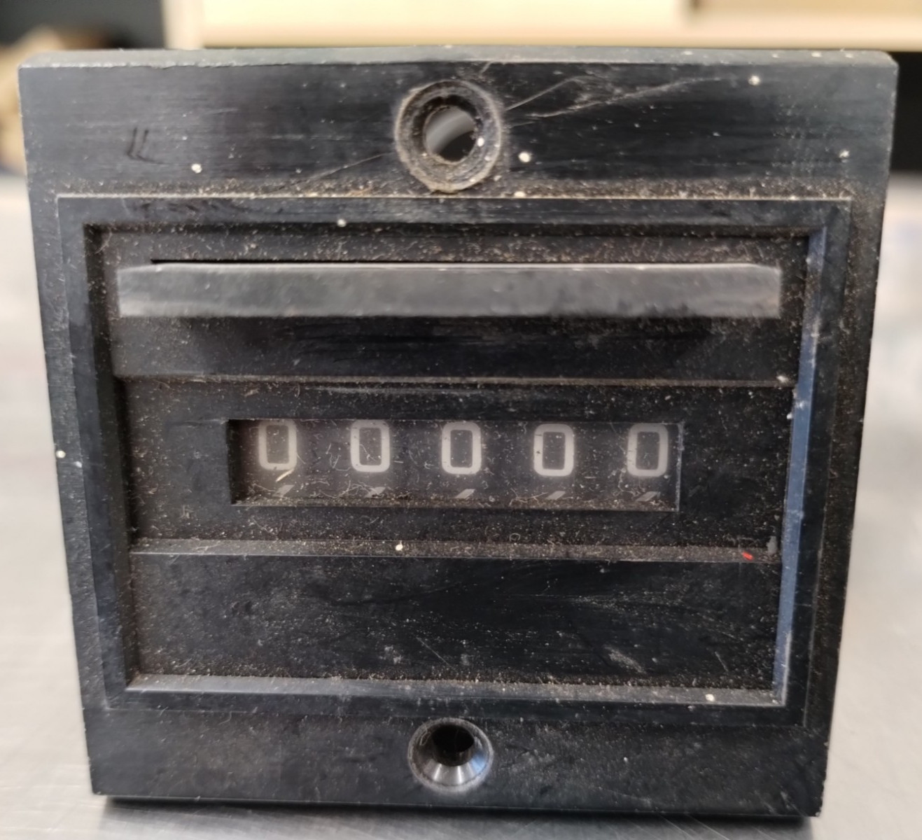 Veeder-Root 743895-211 5-Digit Analog Counter 115Vac 5 Watts