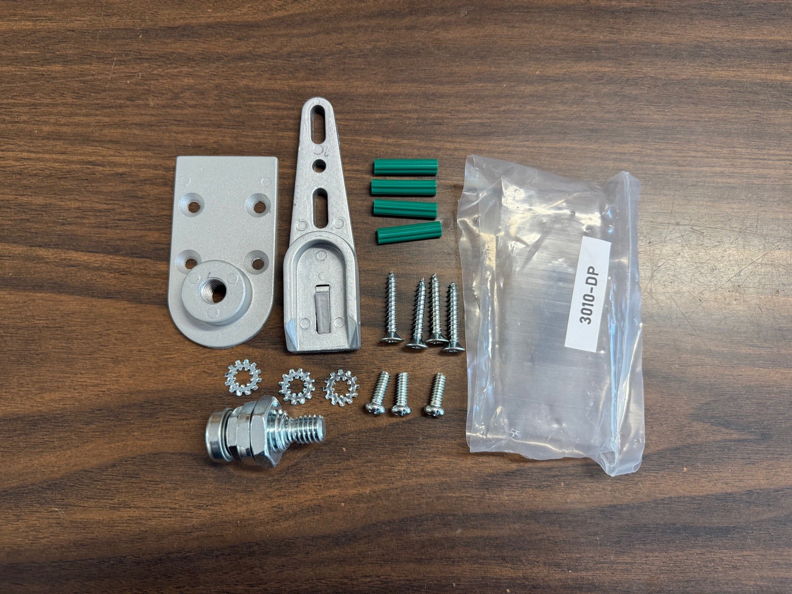 NEW IDC CENTER HUNG BOTTOM PIVOT -- 3010-DP SILVER -- LOTS OF 25