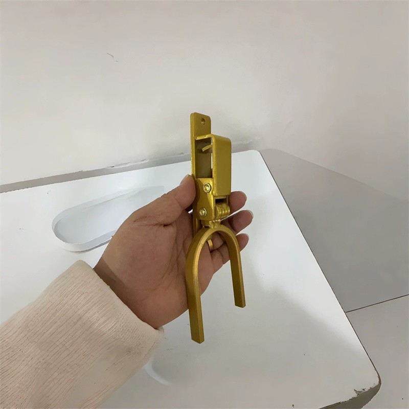 Heavy Duty Instant Locking Gate Latch One-Hand Use for Farm Ranch Backyard