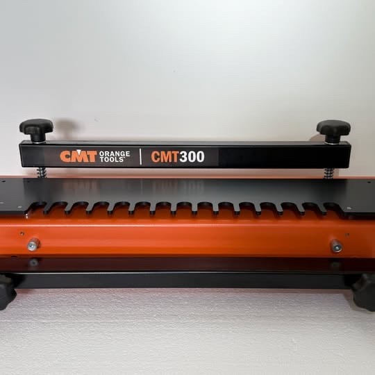 CMT 300 ORANGE TOOLS UNIVERSAL 12" DOVETAIL JIG JOINTING SYSTEM
