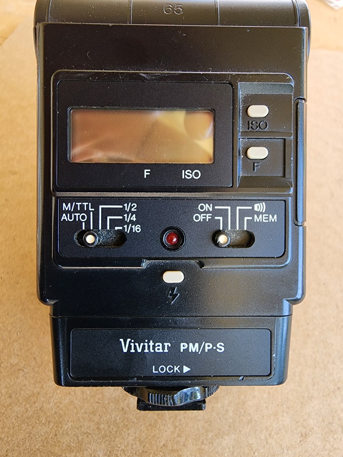 Vivitar Zoom Thyristor 5200 Camera Flash - working condition