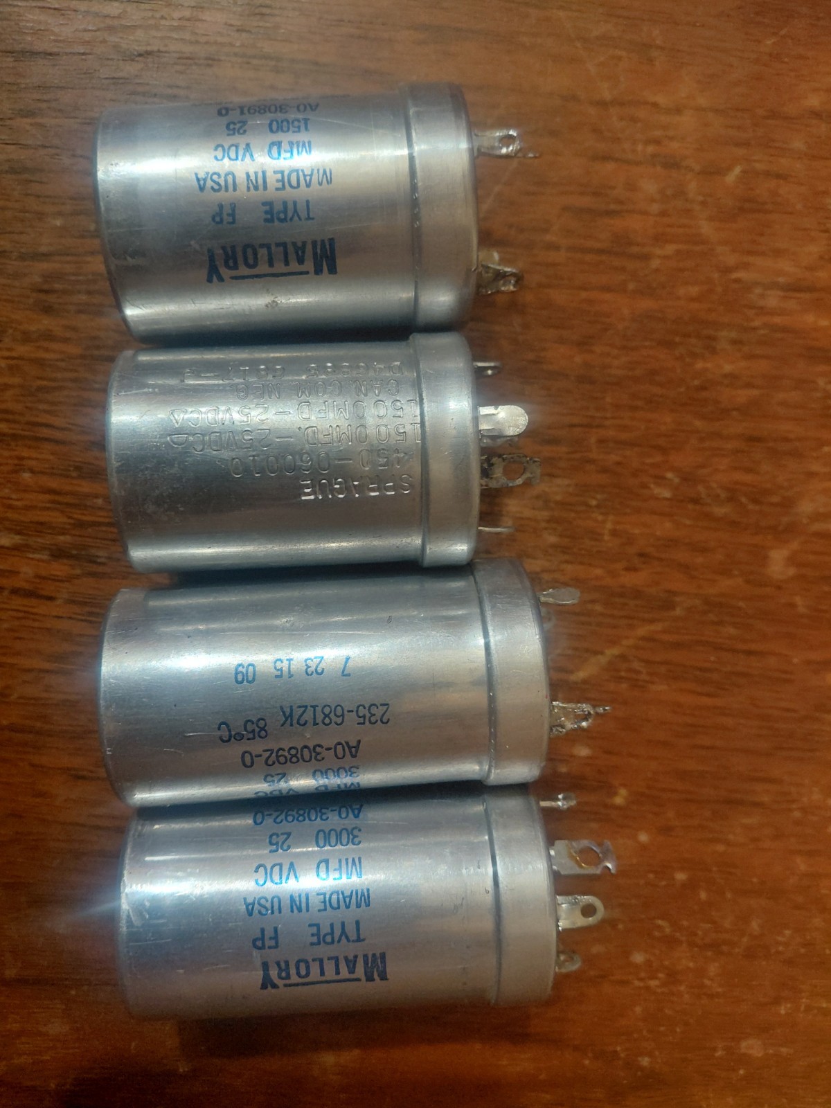 4) MALLORY/SPRAGUE  TWIST LOCK CAN CAPACITOR  SHORT CAN TYPE FP TEST GOOD