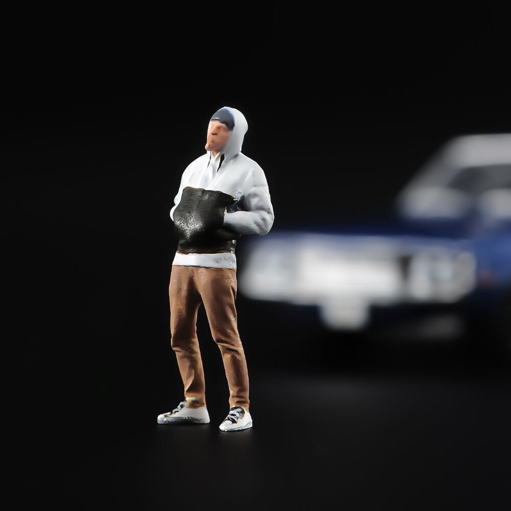 1:64 Painted Figure Model Miniature Resin Diorama Sand Man in Hoodie Casual Toy