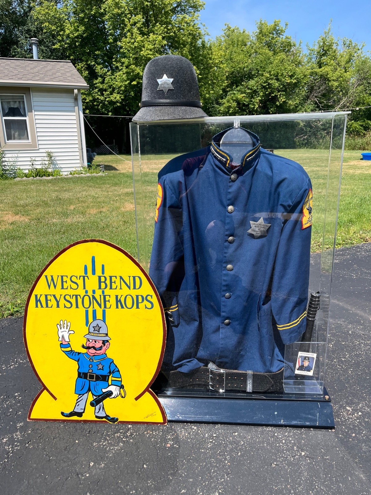 RARE Vintage West Bend Police Department Crime Prevention "Keystone Kop" Uniform