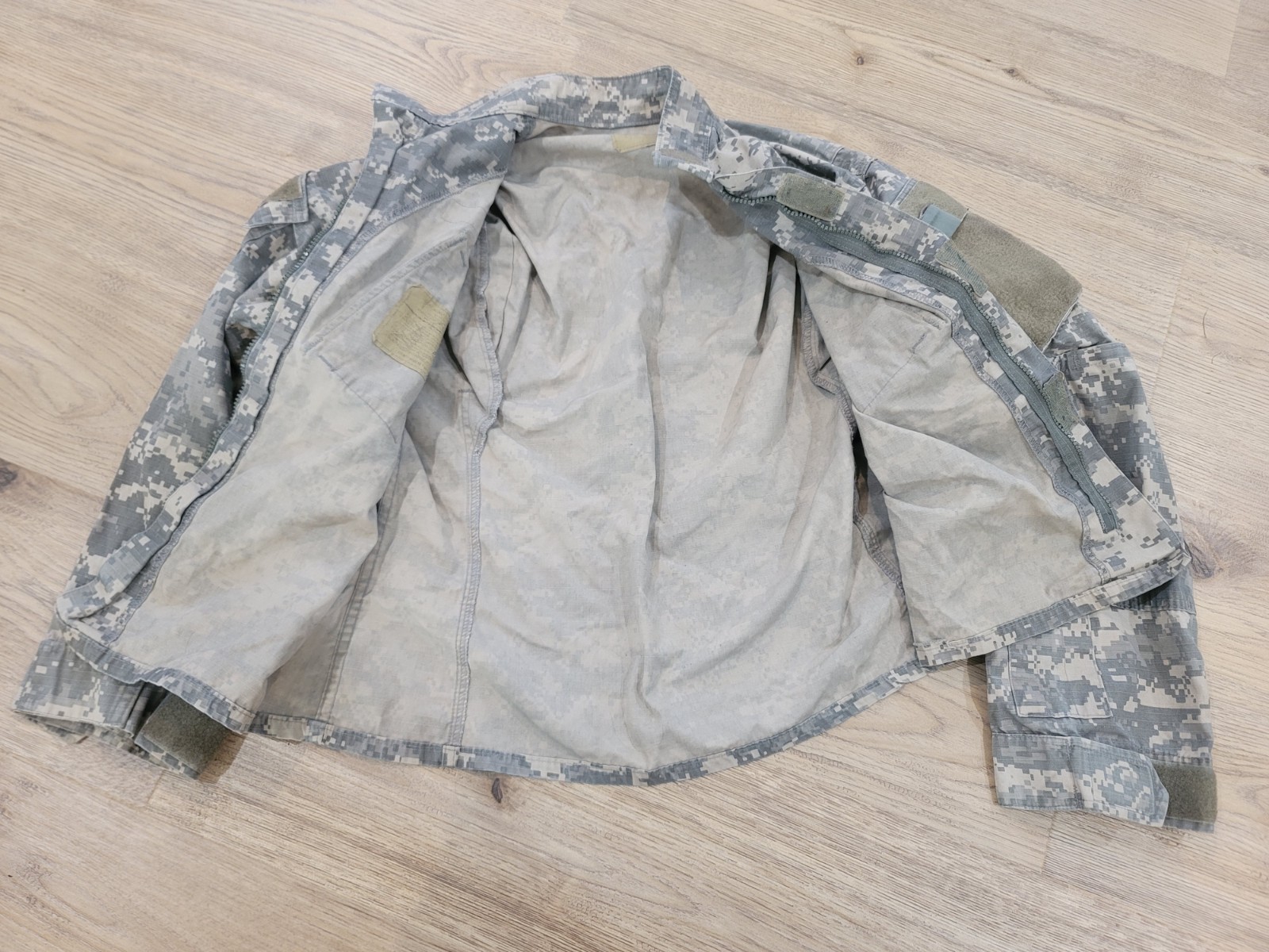 US Army Combat Uniform Jacket Size Small XX-Short Coat READ!!