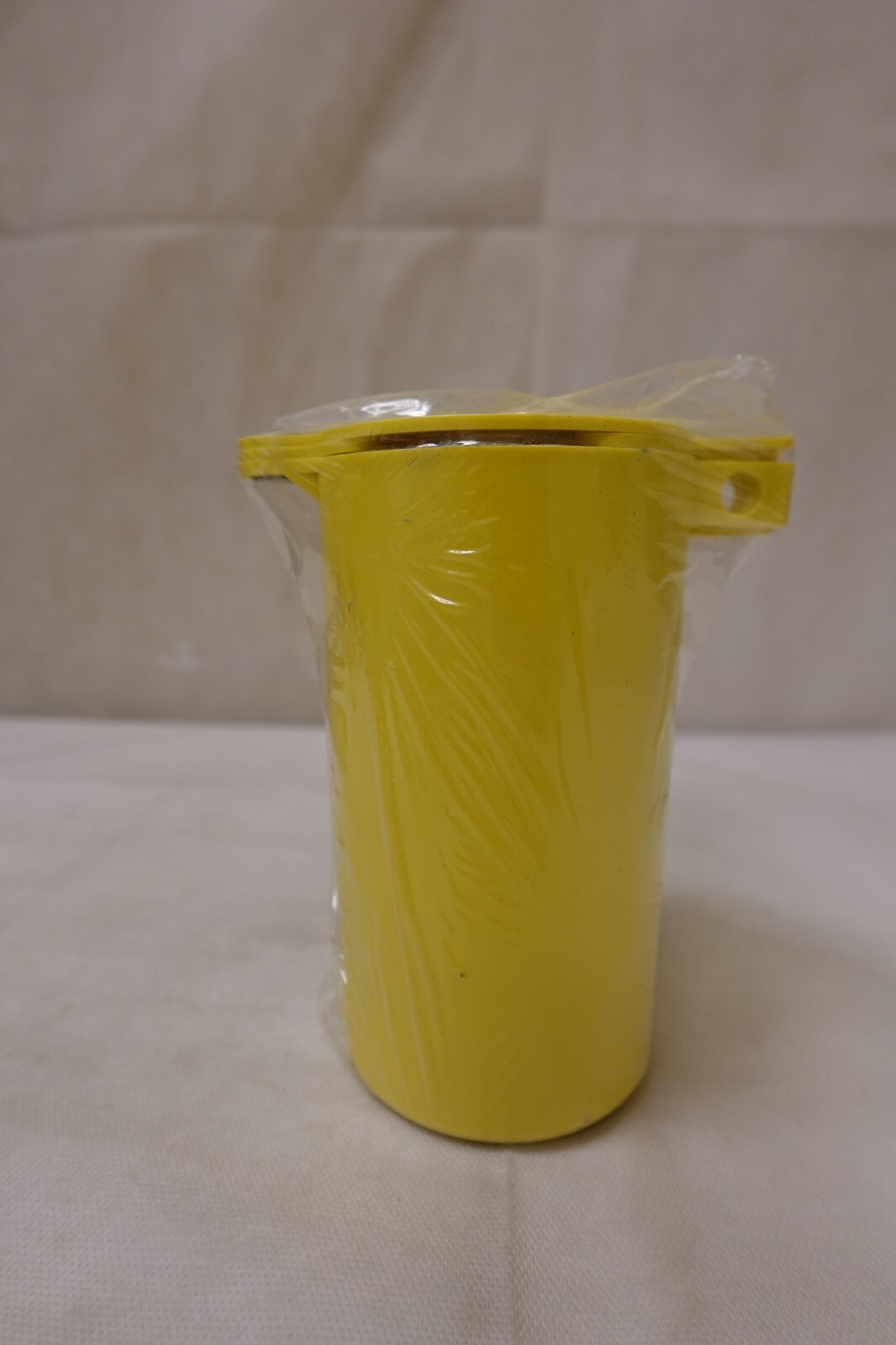 Brady Prinzing Plug Lockout Yellow 1-1/4" Dia PL023 Assembly 3 In 1 Device