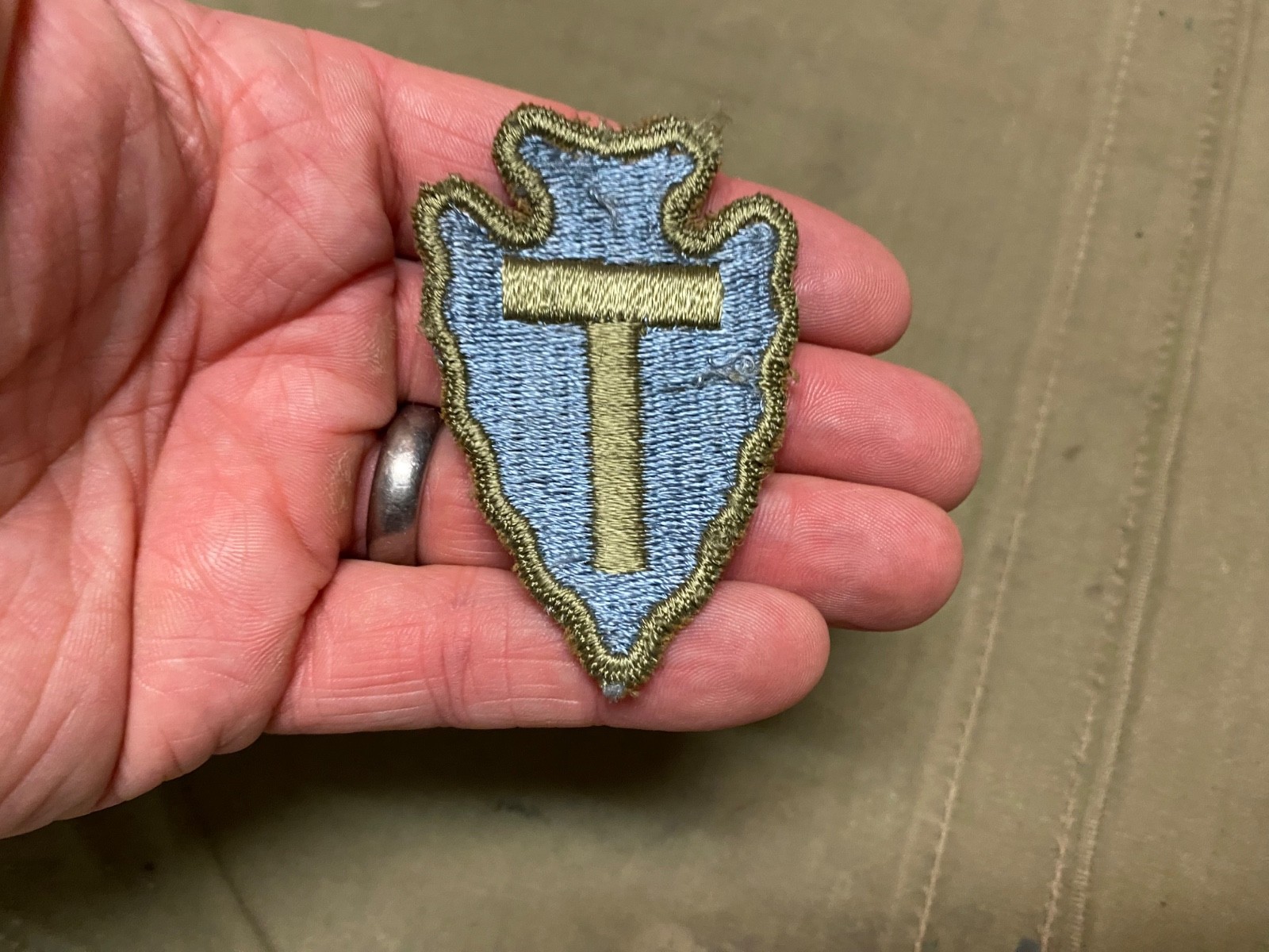 ORIGINAL WWII US ARMY 36TH INFANTRY DIVISION JACKET SLEEVE INSIGNIA PATCH-OD bor