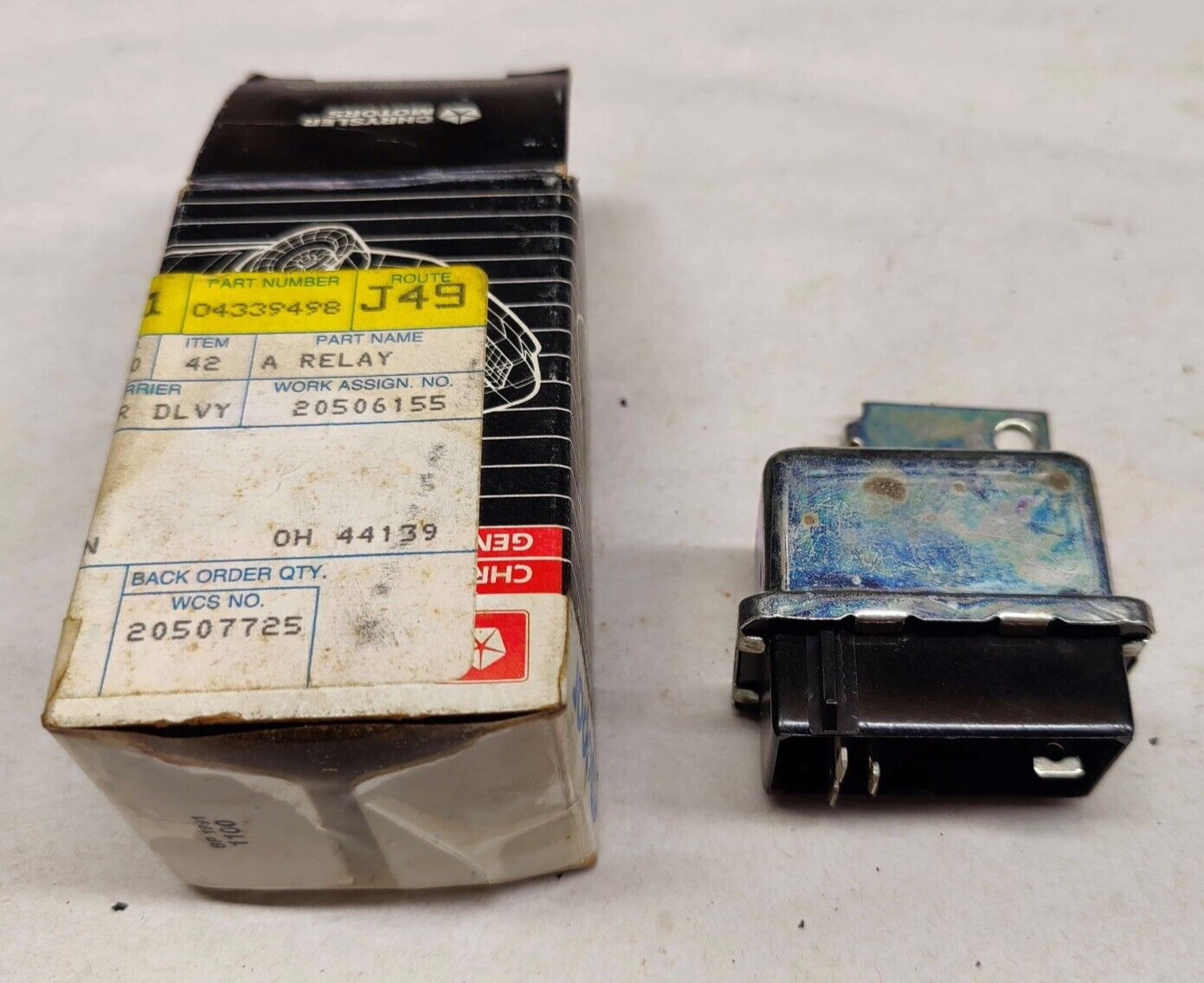 OEM NOS Mopar Cooling Fan Motor Relay # 4339498 / Fits 1984-1987 Dodge Caravan