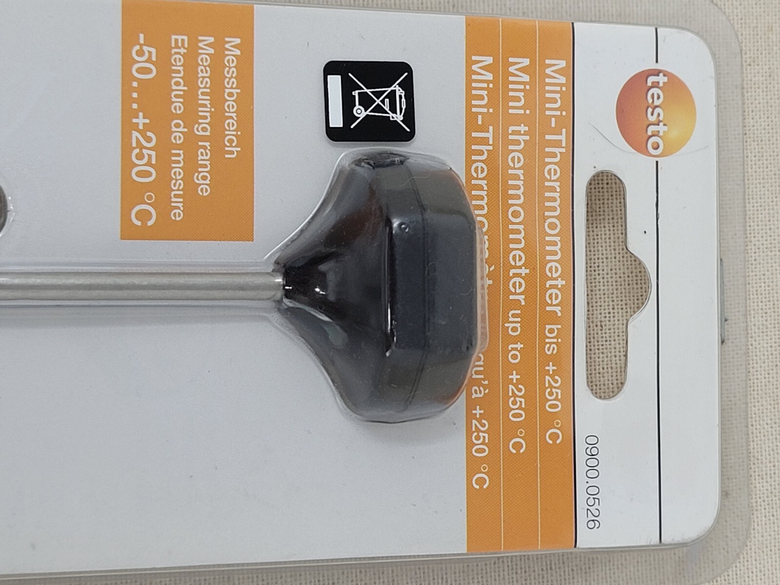 testo mini penetrating thermometer reads Celsius Only
