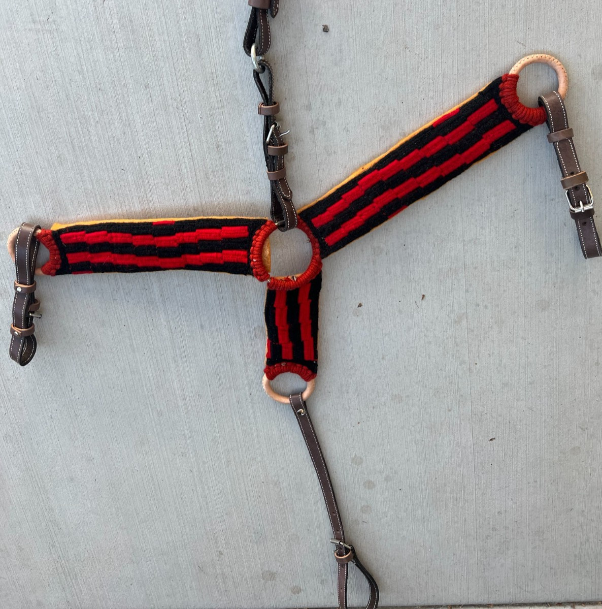 Red and Black horse breast collar, Charro saddle pechera para caballo, Tack
