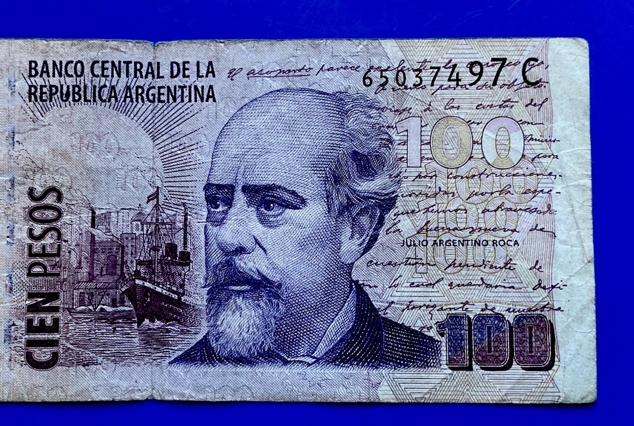 ARGENTINA NOTE 100 PESOS (1999-2002) JULIO ROCA  (SUFFIX C ) P 357 Circulated