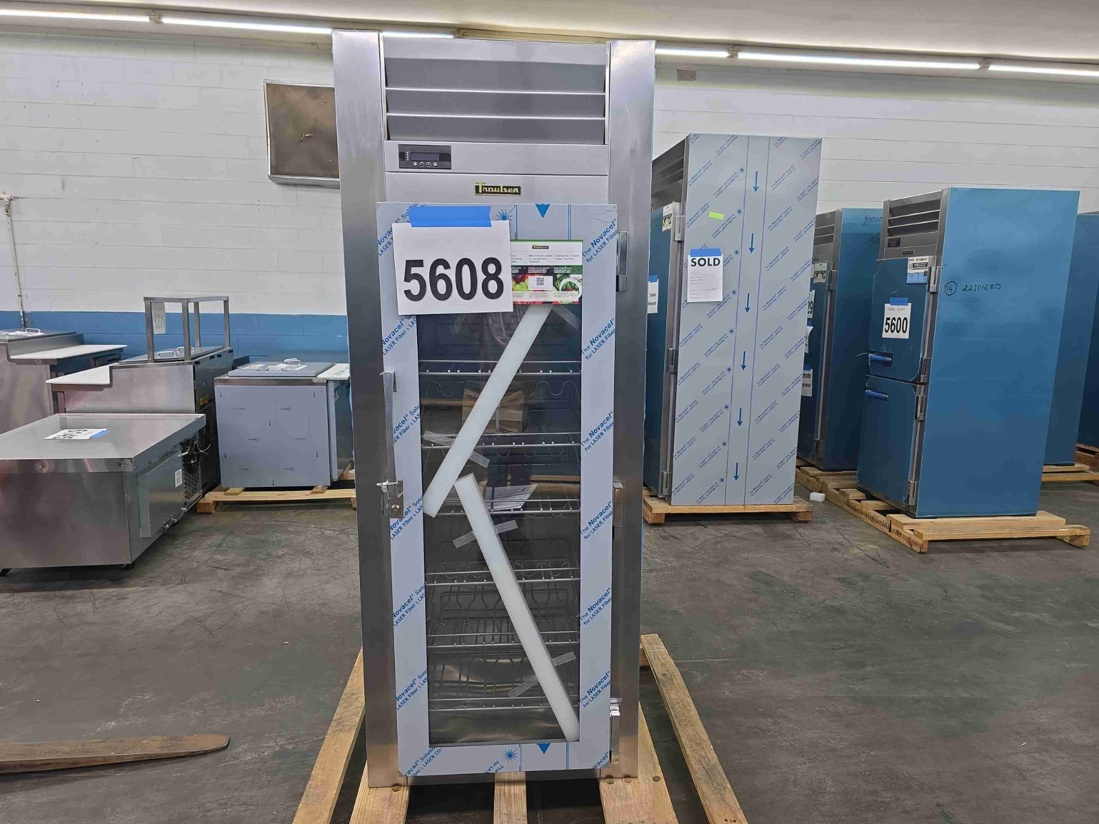 5608 New Aged Inventory Traulsen Glass Door Wine Refrigerator RHT126WUT-FHG
