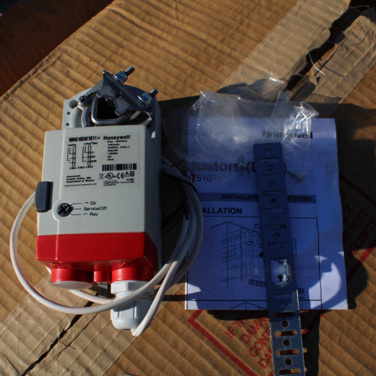 Honeywell MN6105W1011 Direct Coupled Actuator 44 lb-in Non-Spring Return