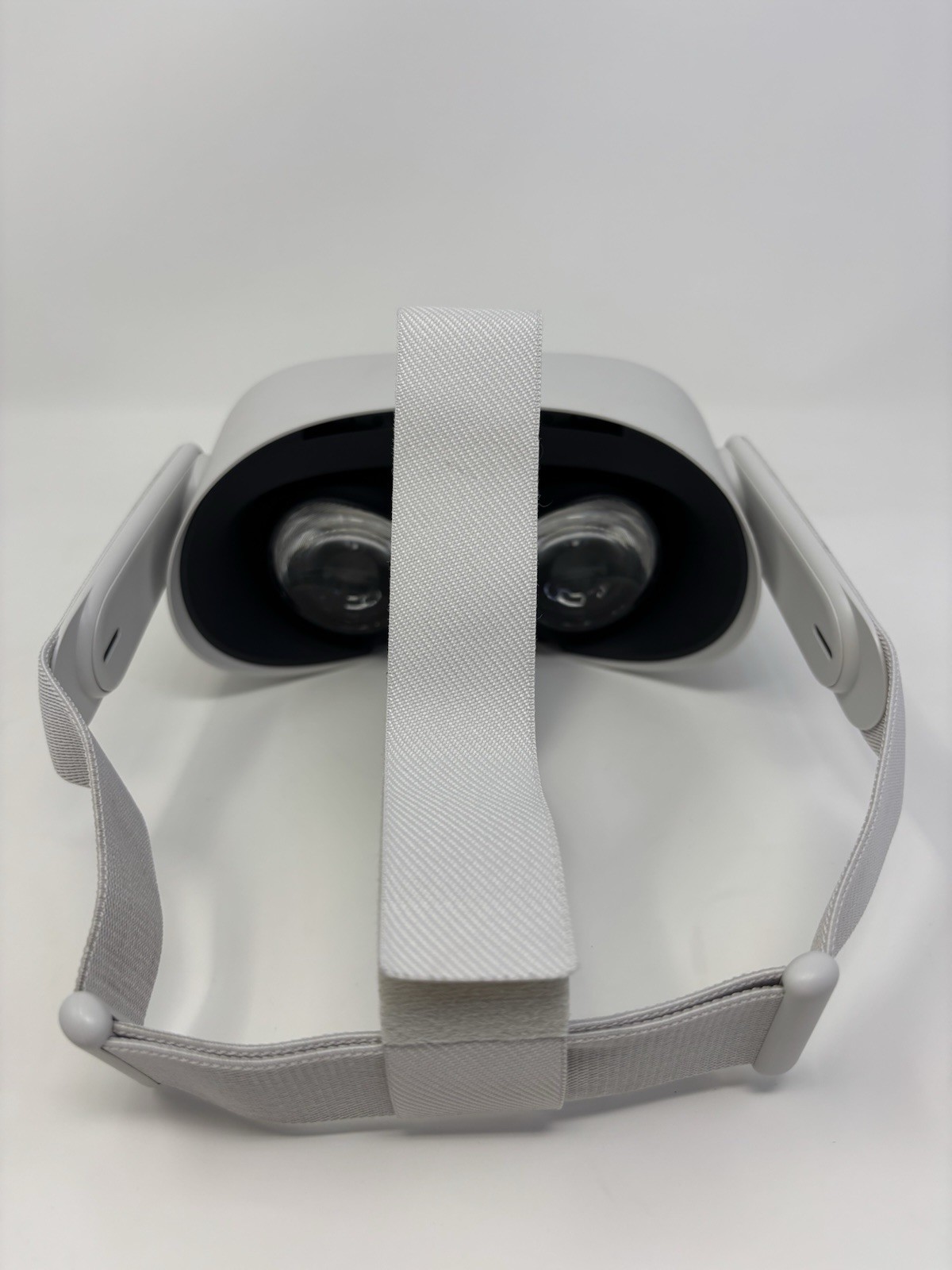 Meta Oculus Quest 2 64GB VR Headset VR Headset Only Tested No Controllers