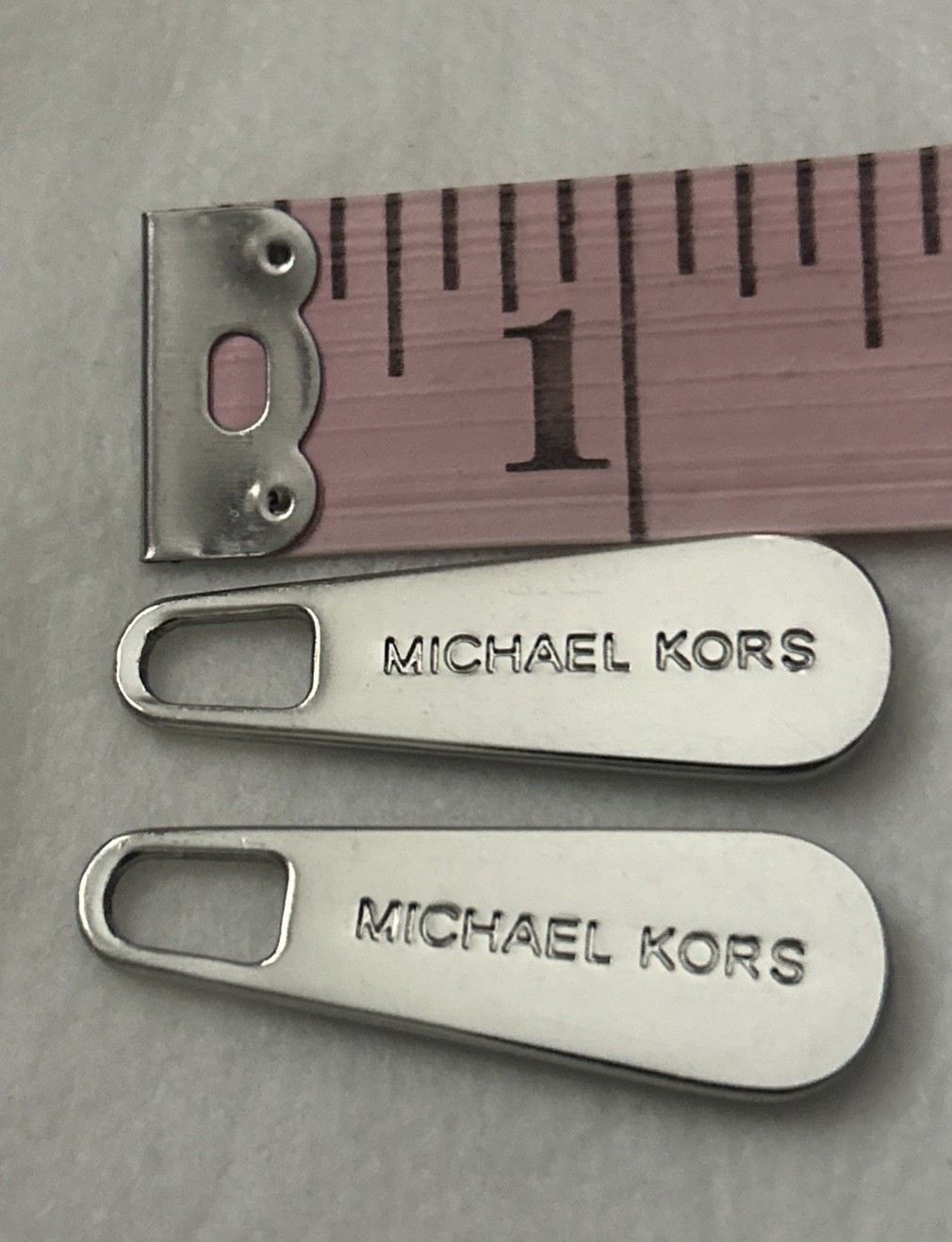 MICHAEL KORS Replacement Zipper Pulls (2 Pulls)