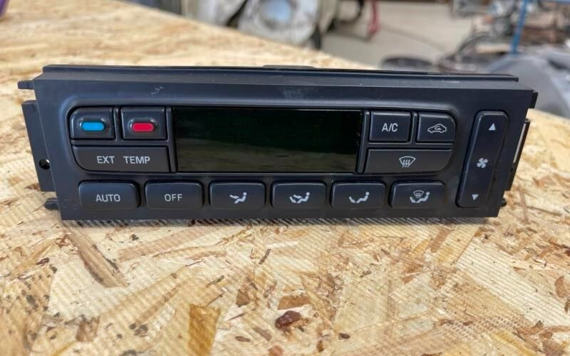 2005-2007 Ford F250, F350 Super Duty A/C Heater Climate Control Automatic OEM