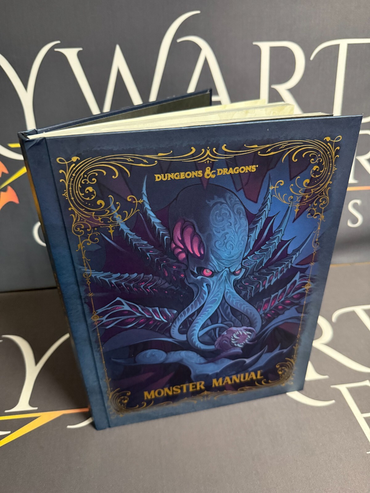 Monster Manual 2025 Alternate Hard Cover (Dungeons and Dragons) ALT