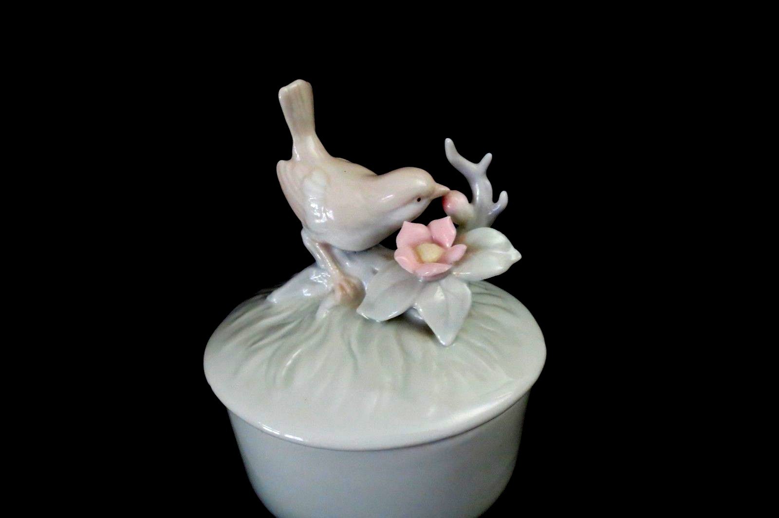 Porcelain Bird on a branch covered box George-GOOD