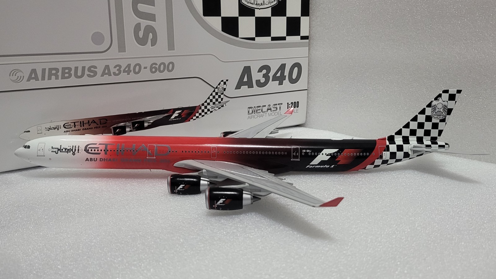 JC Wings 1:200 Etihad Airways Formula 1 livery Airbus A340-600 A6-EHJ XX20692