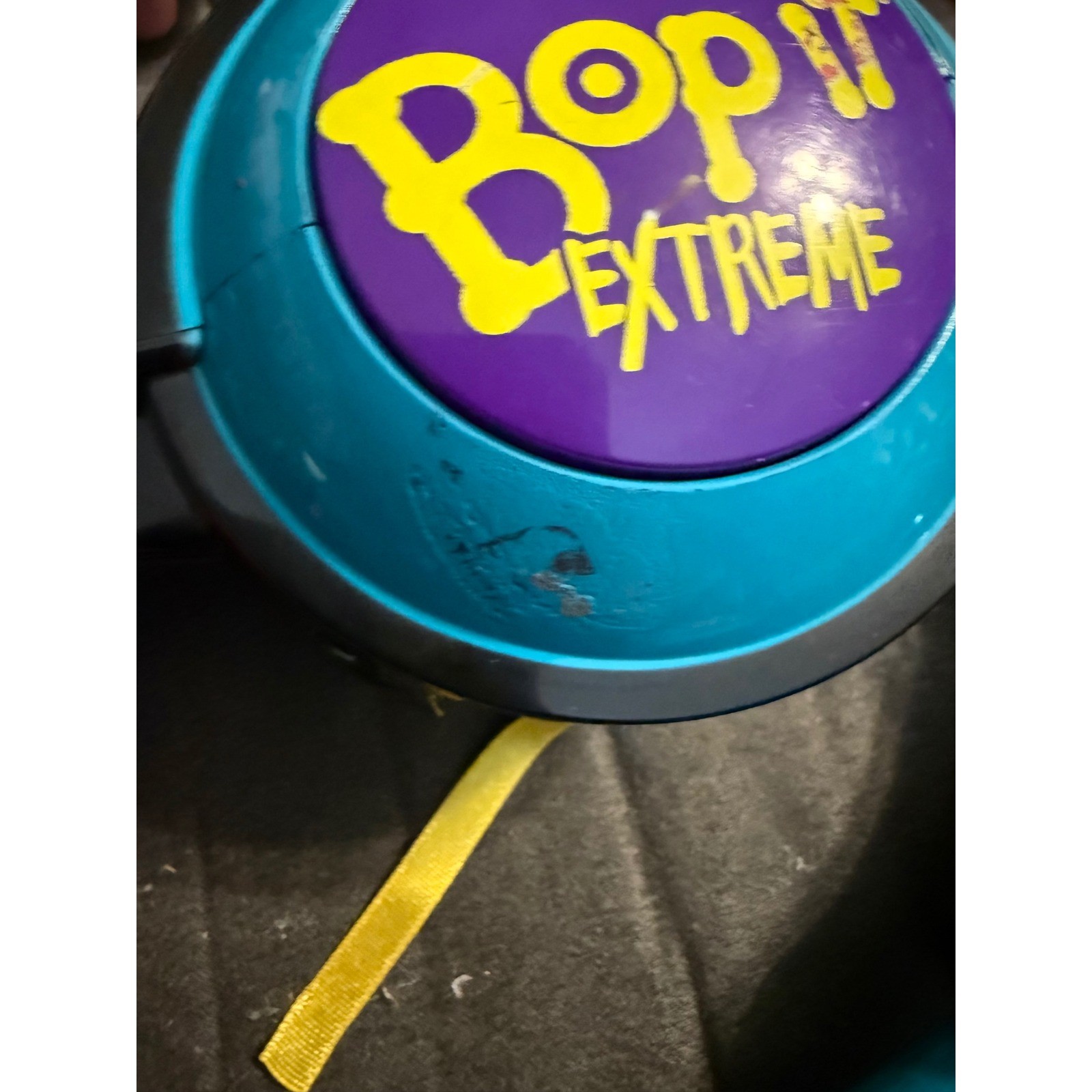 Tiger Electronics Bop It Extreme Handheld Electronic Game 1998 tested working