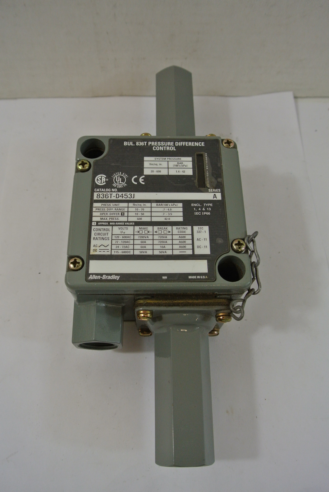 New Surplus Allen Bradley 836T- Pressure Difference Control Ser A