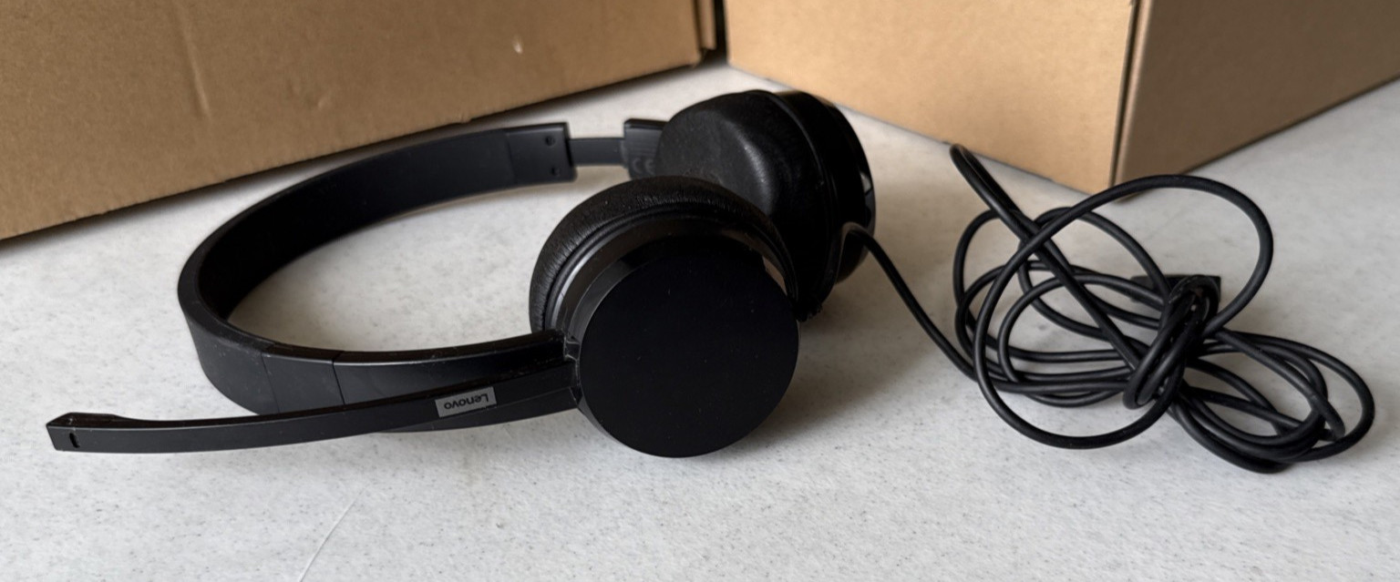 Lenovo 100 Black Stereo USB Headset