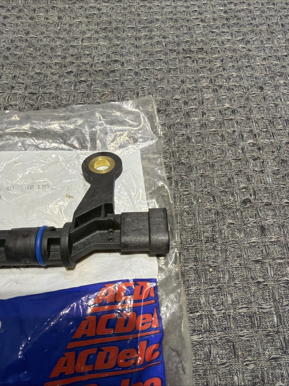 Genuine Engine Crankshaft Position Sensor 12575172