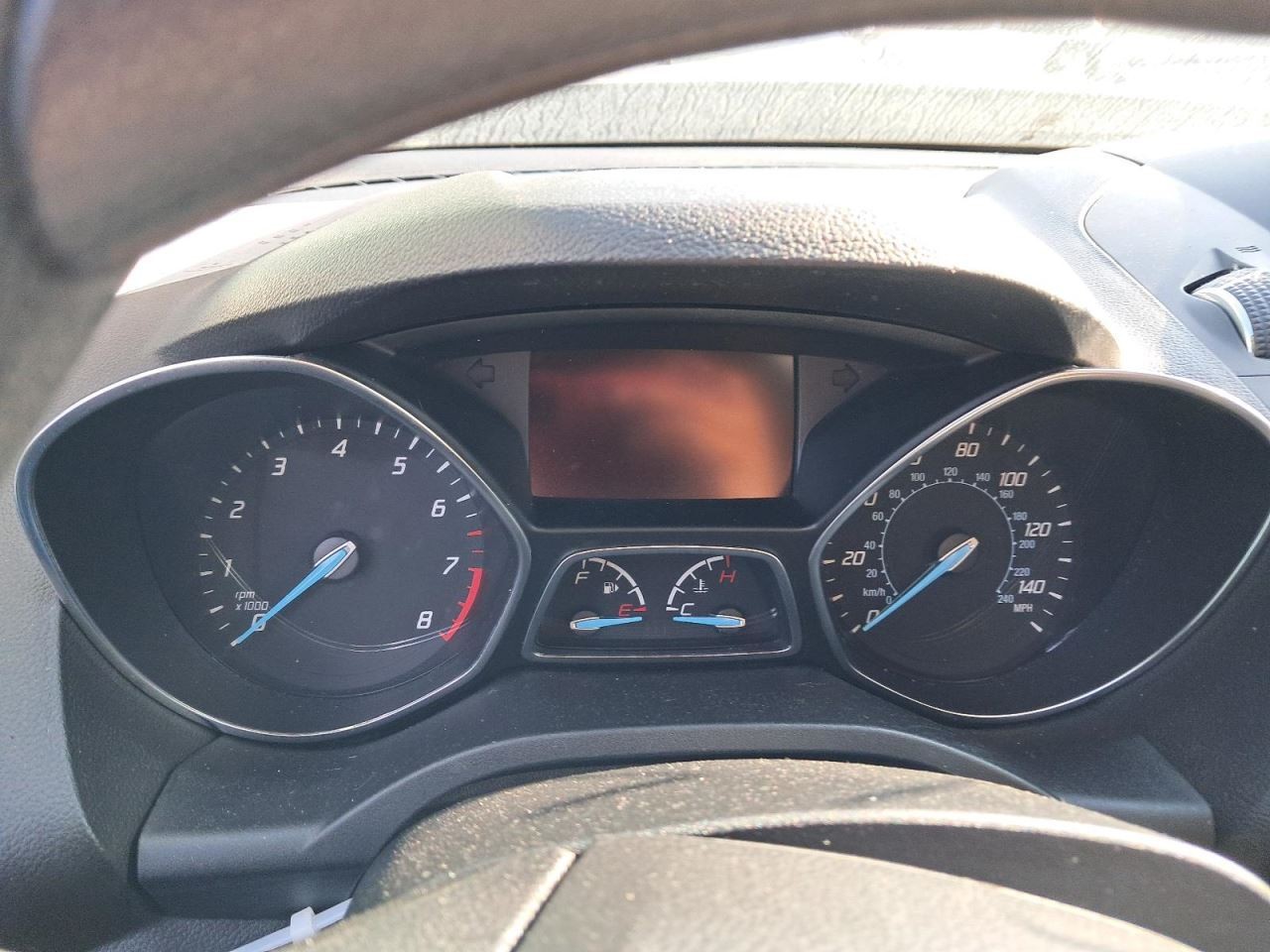 ESCAPE 2014 Glove Box 4789069