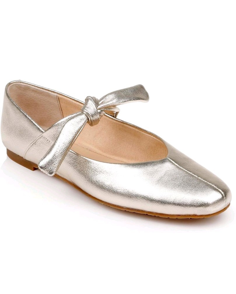 Jewel Badgley Mischka Taylore Round Toe Mary Jane Flats Color Gold Size 11