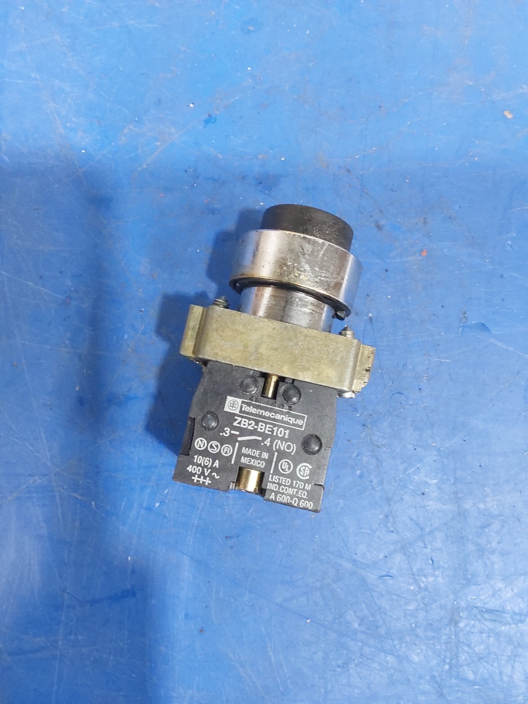 Telemecanique ZB2-BE101 ZB2-BE102 Key Selector Switch
