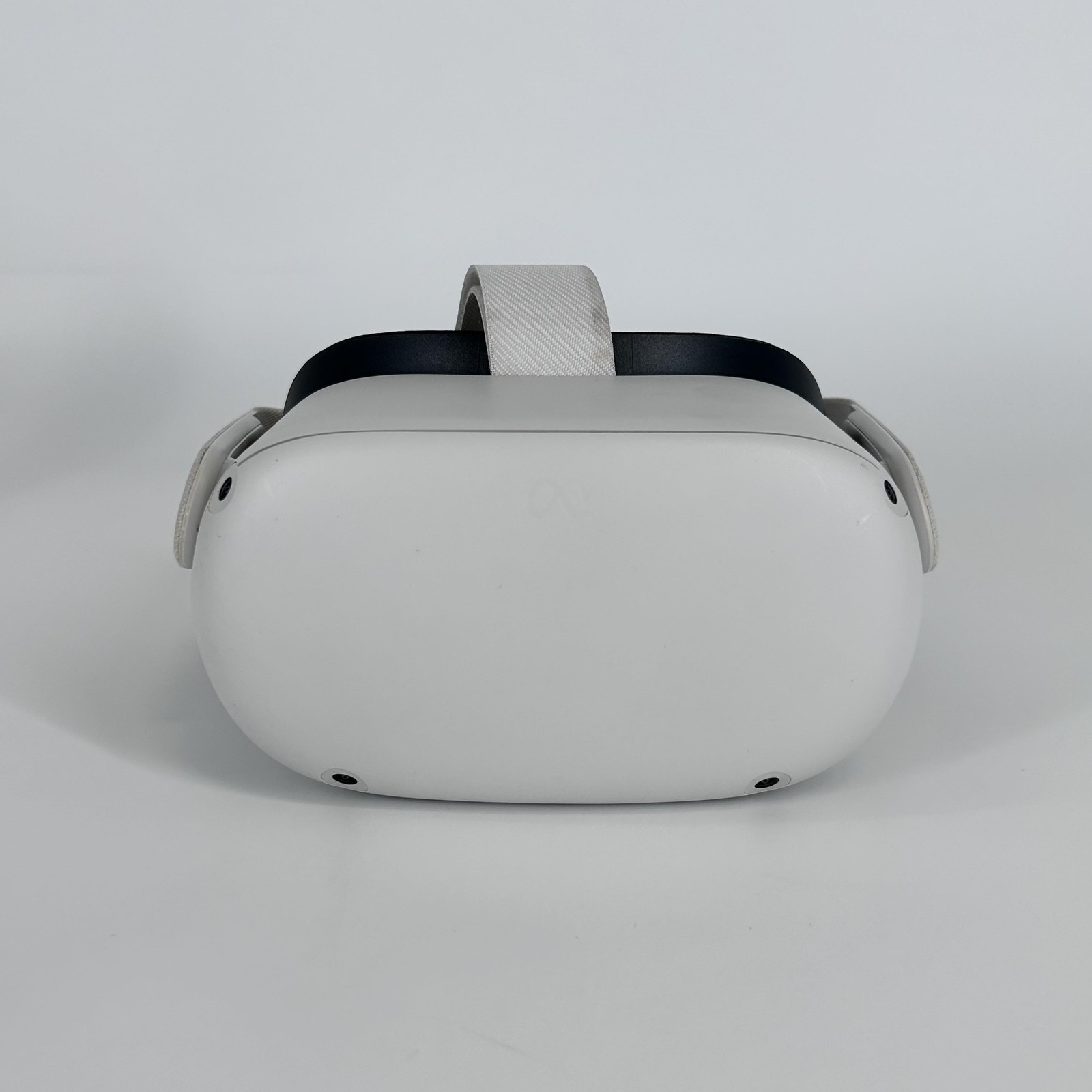 Meta Quest 2 VR Headset 128GB w/ Charger/Controllers/Regular Strap - Good