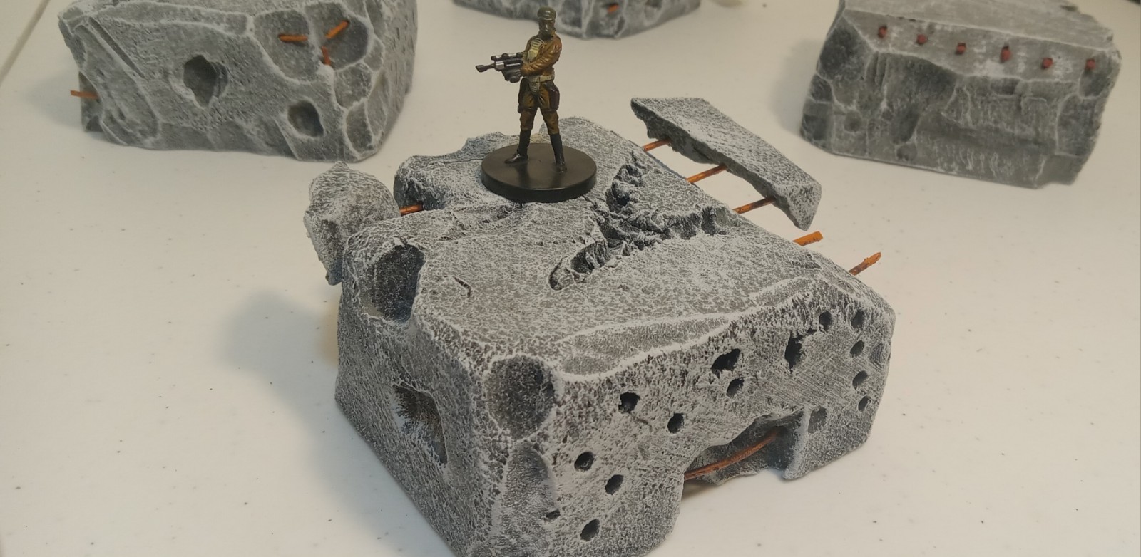 Miniature Terrain-2 " tall 4" × 4" CONCRETE RUINS for Wargaming