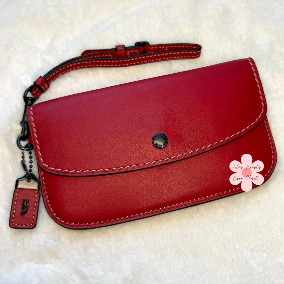 Clutch 209 CHF Glovetanned Leather Clutch Wristlet
