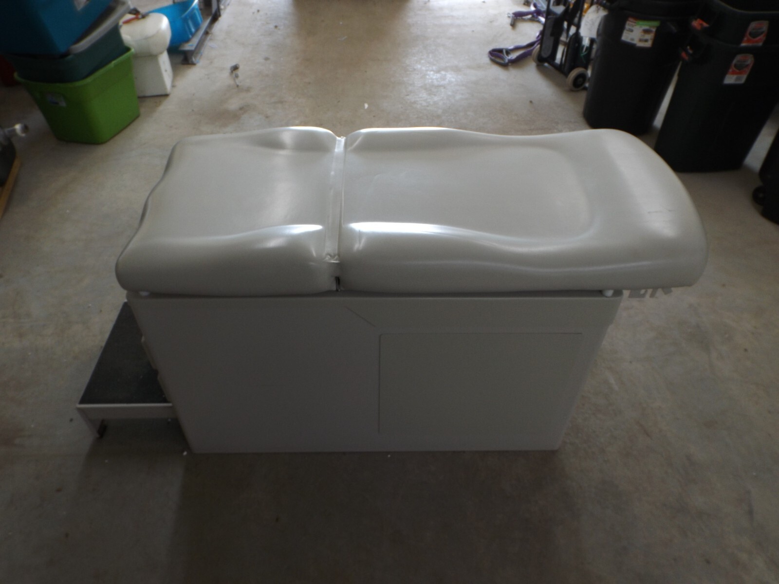 UMF 5240 Signature Series Hospital Bed Exam Table W/ Paper Holder Rod Used