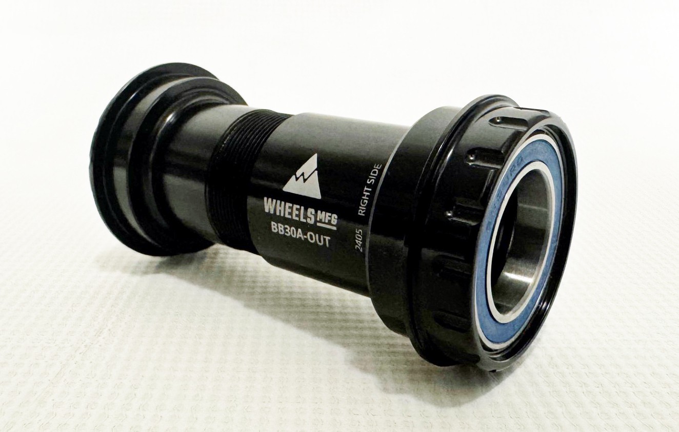 Wheels Mfg BB30A Frame to Hollowtech II Spindle Outboard Thread Together Btm BKT