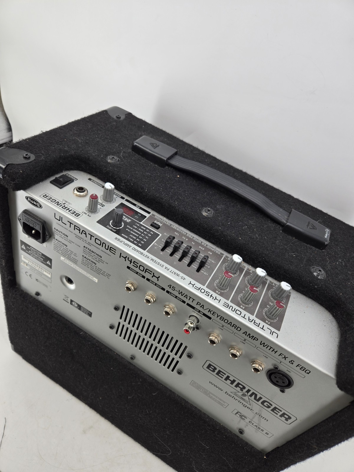 Behringer Ultratone K450FX - 45W 10" Keyboard Amp