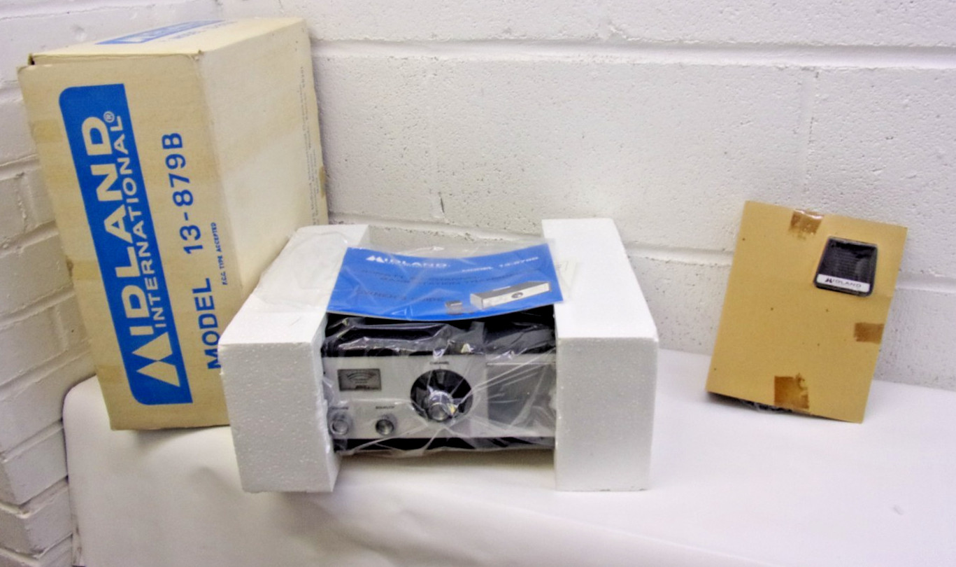 NEW vintage Midland International Model 13-879B 23 CH CB