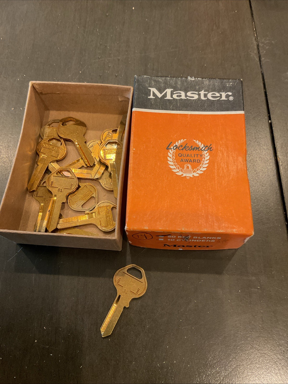 Vtg. Lot of 14 MASTER #81 - Uncut Key Blanks - Locksmith NEW