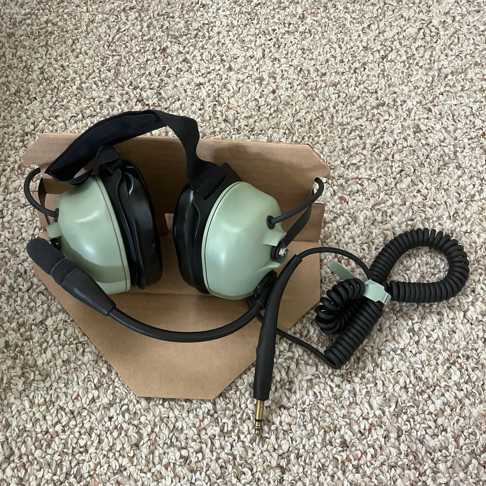 David Clark Communication Headset H3442 w/ Mic P/N 40583G-03 Behind The Head