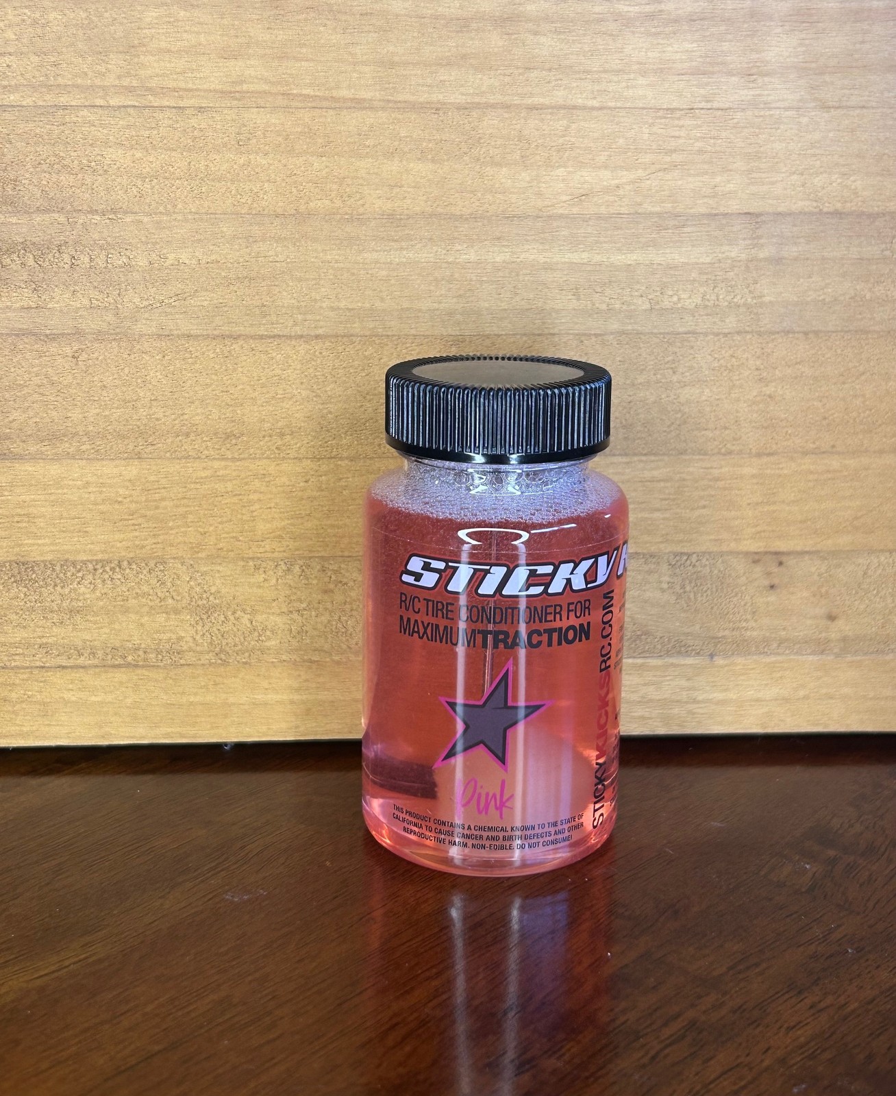 Sticky Kicks Red Traction Compound in 4oz Bottle SKRED