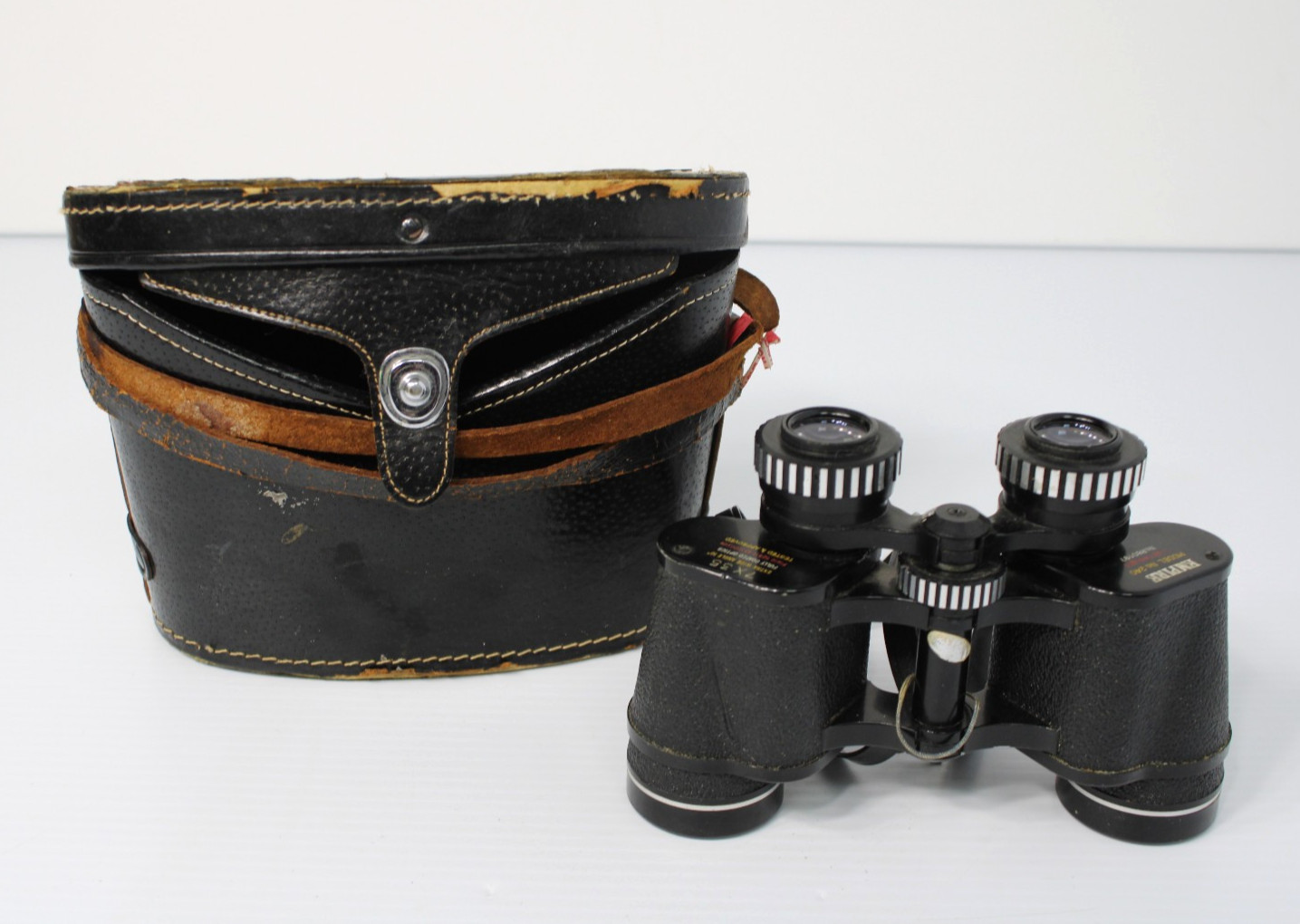 Vintage Empire Model 240 Binoculars 7x35 Extra Wide Angle w/ Fully Coated Optics