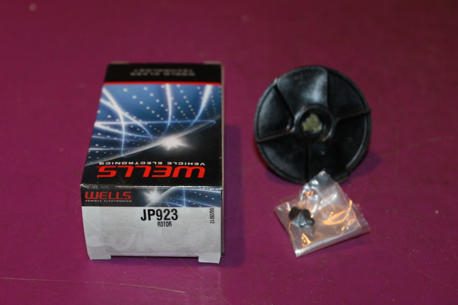 Wells Distributor Rotor. Part JP923. Fits Standard JR134. See pic.