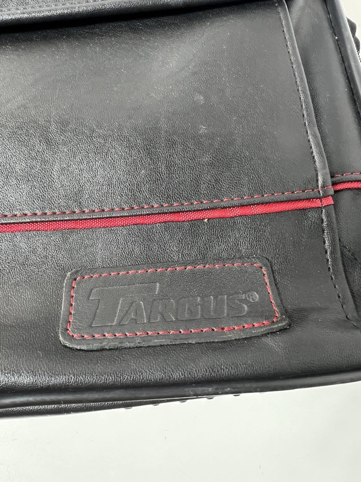 Targus Large Computer Bag Carrying Case Briefcase Laptop Notebook Leather See De