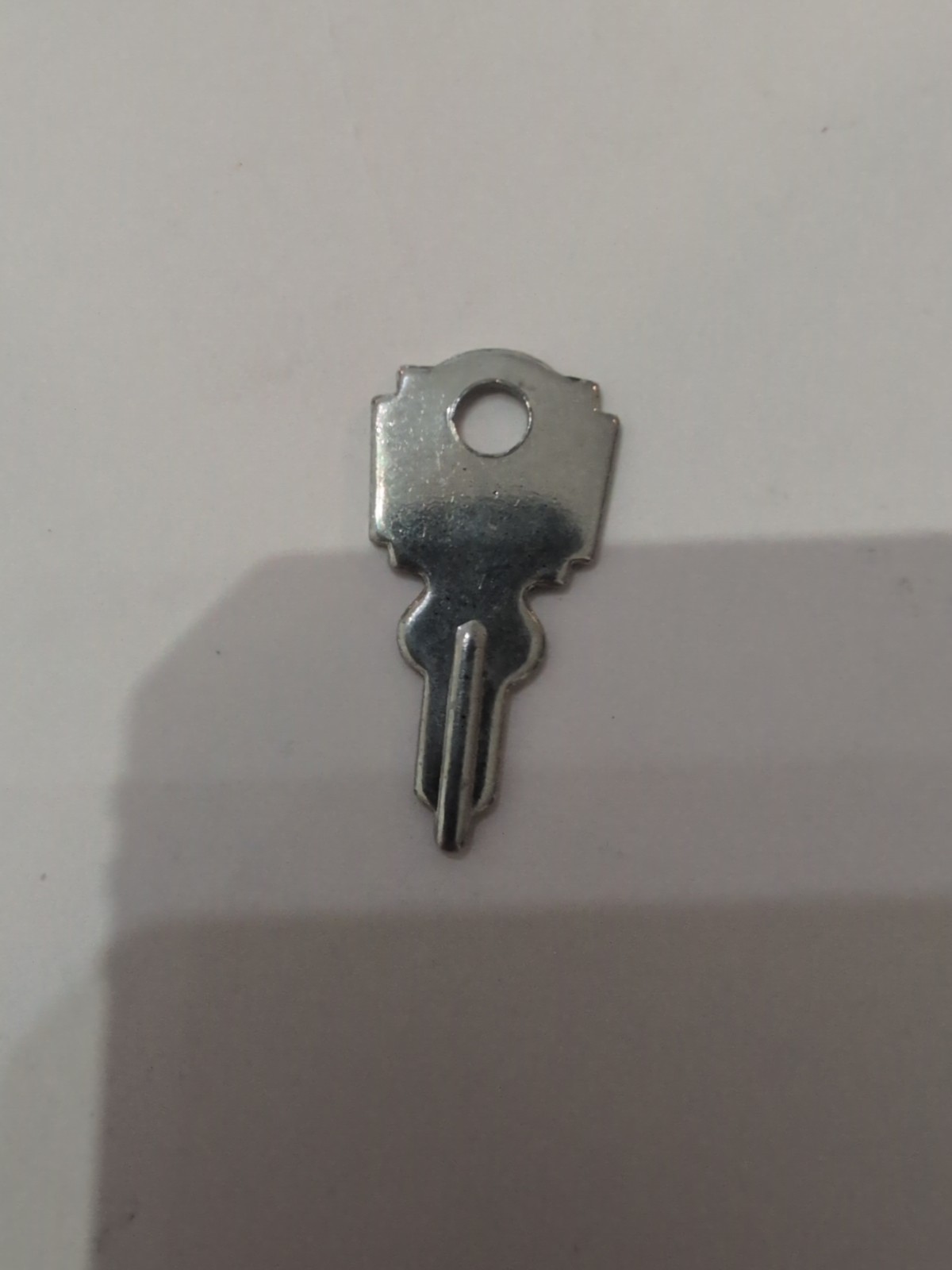 Vintage Flat Steel Key Steamerbox