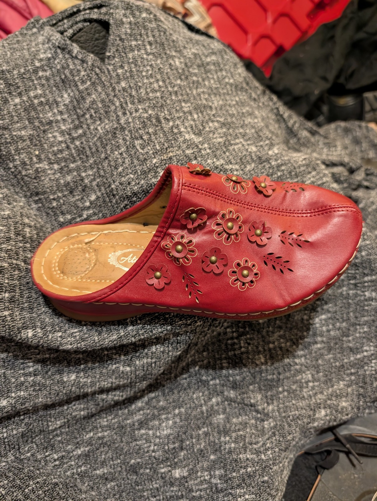 ATALINA CUT OUT COMFORT CLOG MULE SHOES FLORAL SLIP ON WINE RED SIZE 37