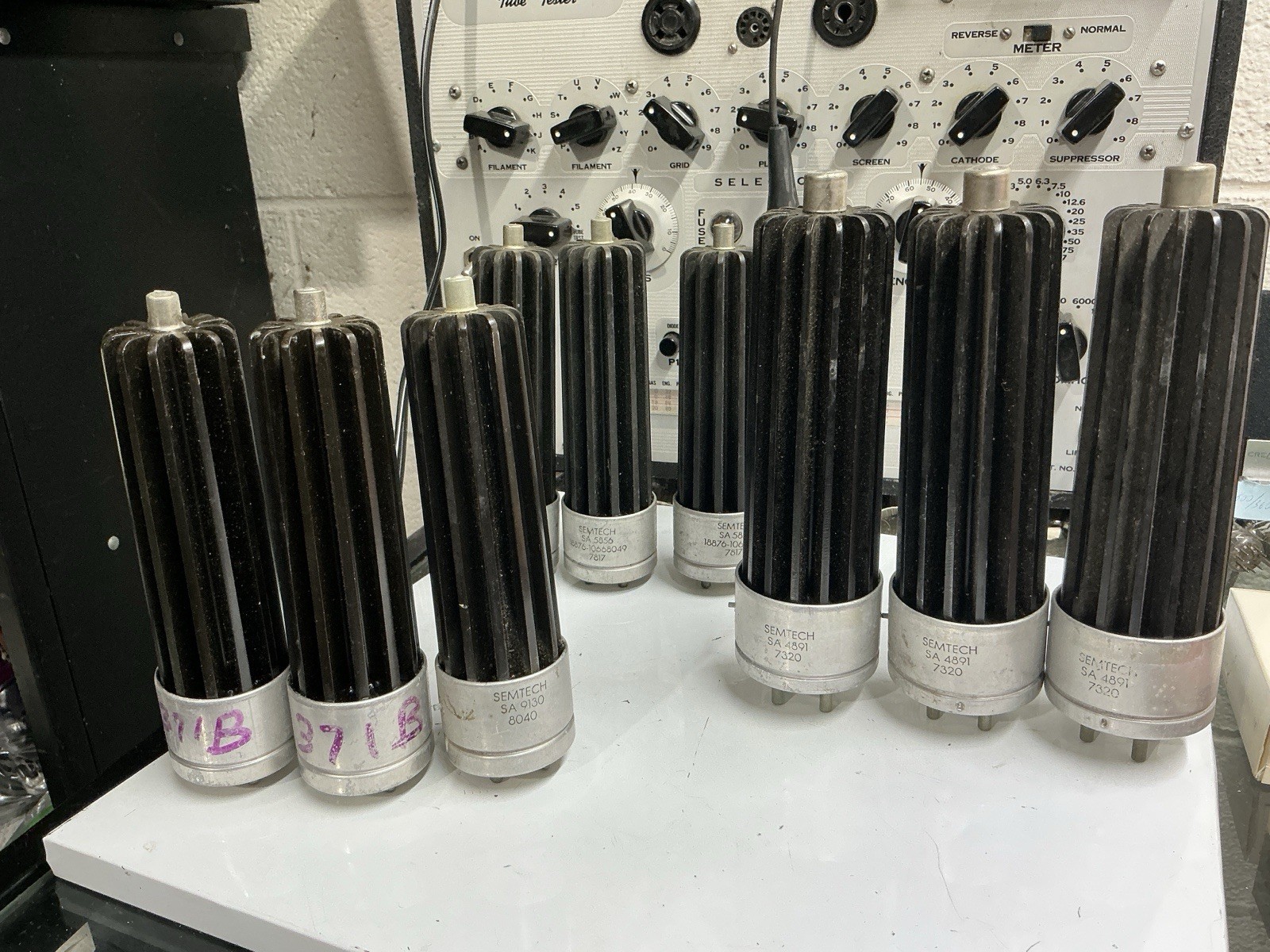 Vtg. LOT OF (9) TUBES SEMTECH RECTIFIER SA-9130 ( 371B ?)  , SA 4891 , SA 5856