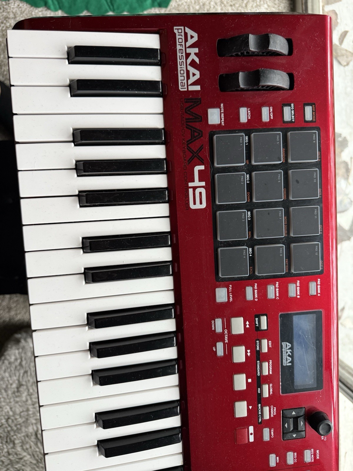 Akai Professional MAX49 USB/MIDI/CV Keyboard Controller with Touch Faders TESTED
